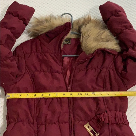 Coats - Picture 7 of 8